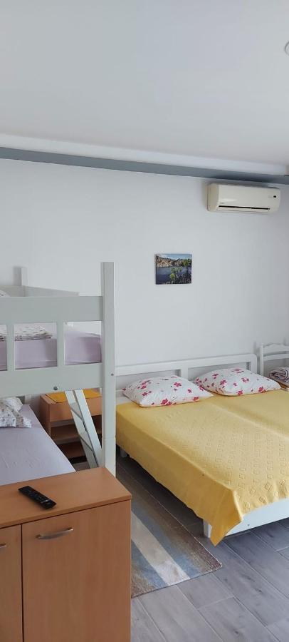 Top Location Živogošće 外观 照片